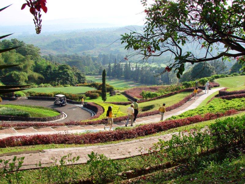 GUNUNG_GOLF_peq